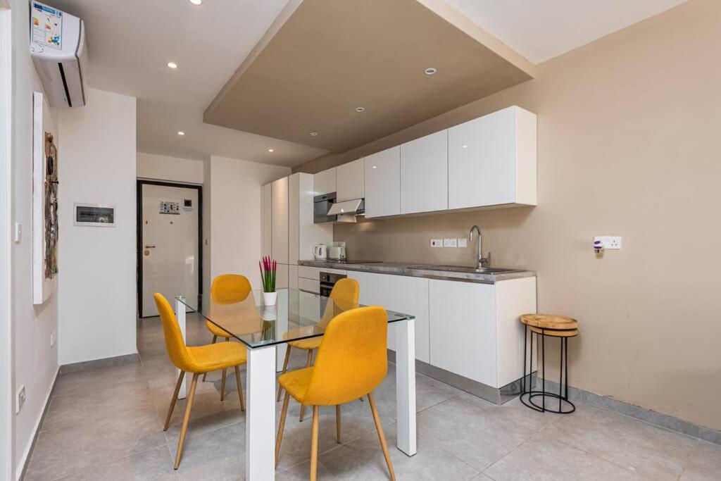 Sliema Smart Seaview Apartment Luaran gambar